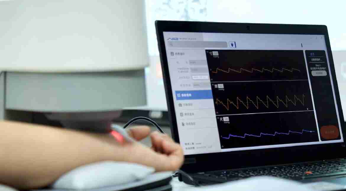 汇旺支付耘康以高解析与拟真的显示技术，，，，将其应用于中医检测，，，提供“中医数位化检测方案”，，使传统中医检测结果数据化与可视化